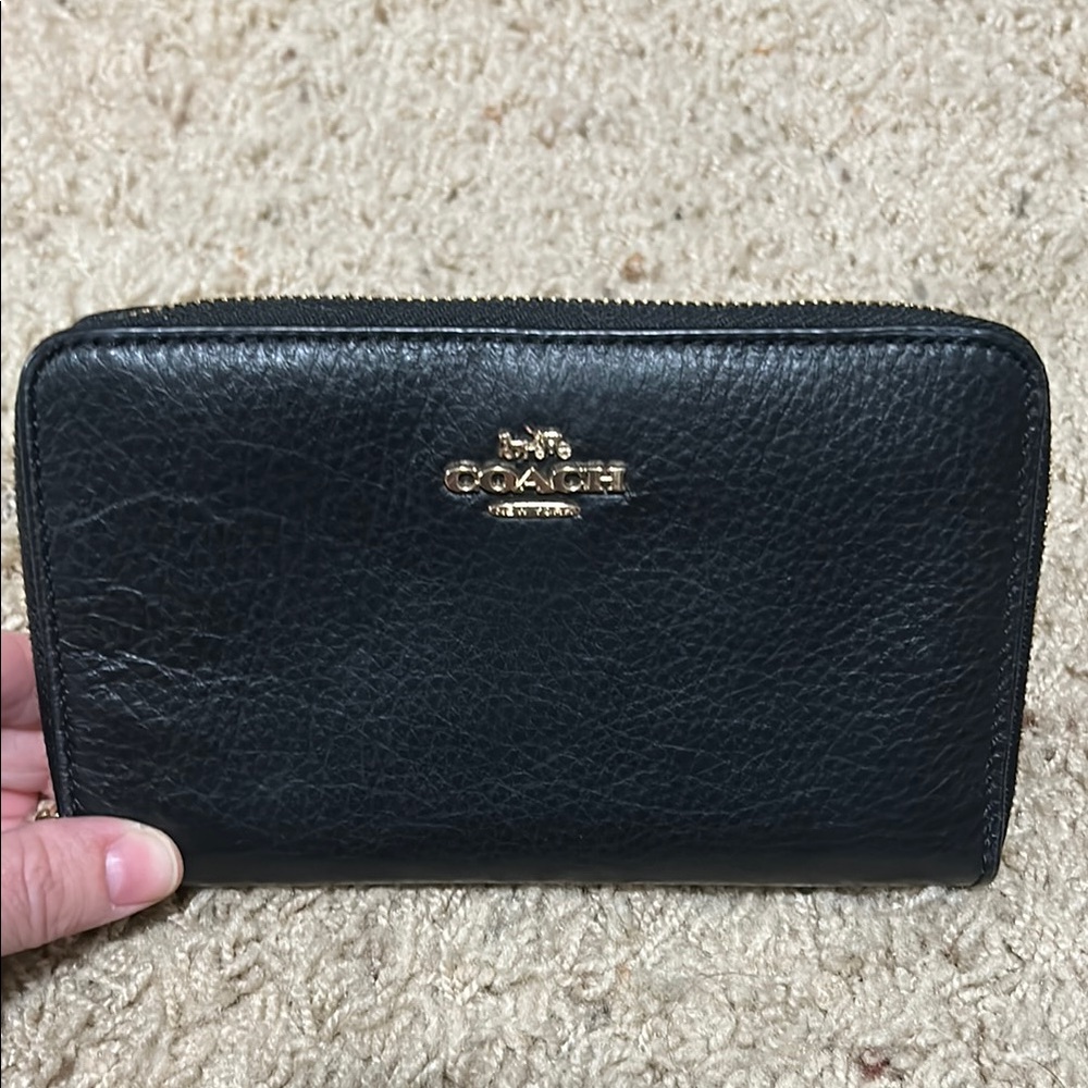 Coach Black Leather medium ID zip wallet